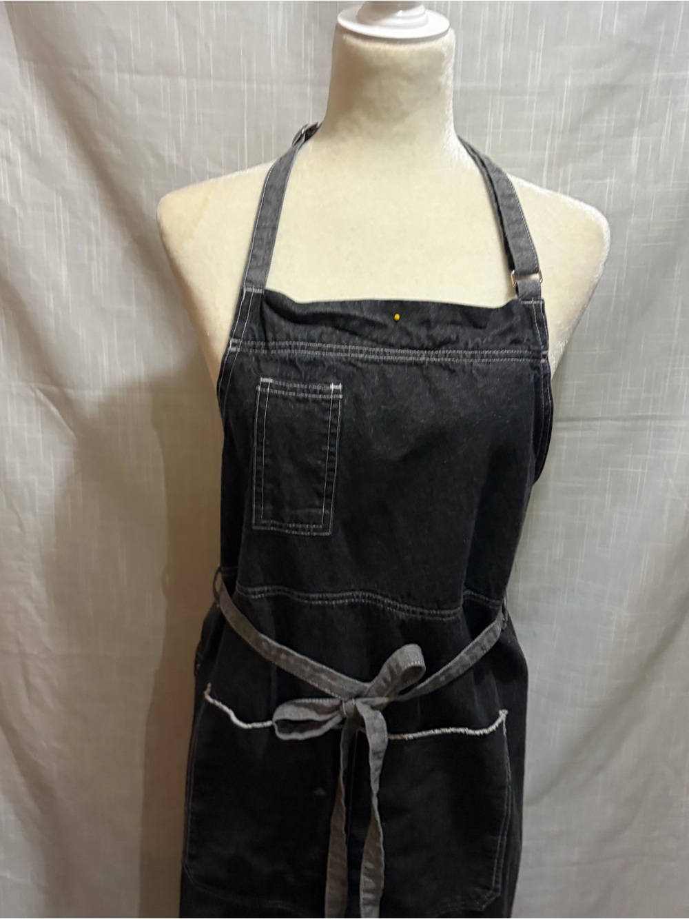Chef Works apron - Picture 2 of 6